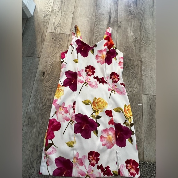 Floral Sleeveless Dress - Picture 1 of 3